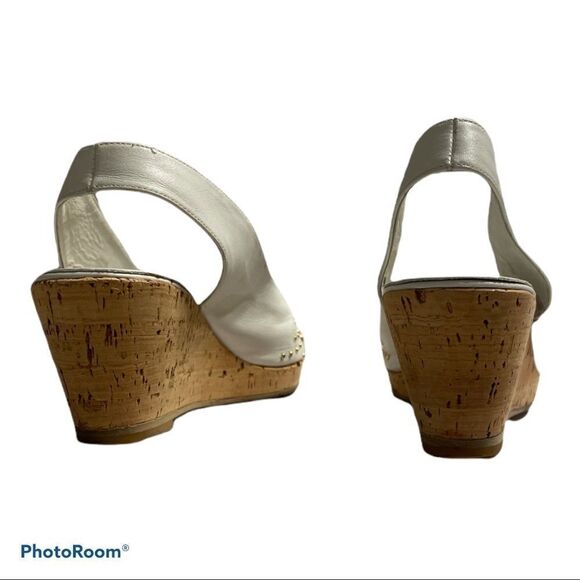 Vintage André Assous White and gold studded Soft Leather Wedges - Picture 4 of 6